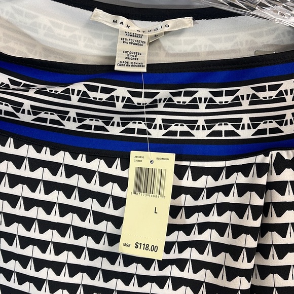 NWT Max Studio back/blue geometric dress - Picture 4 of 5